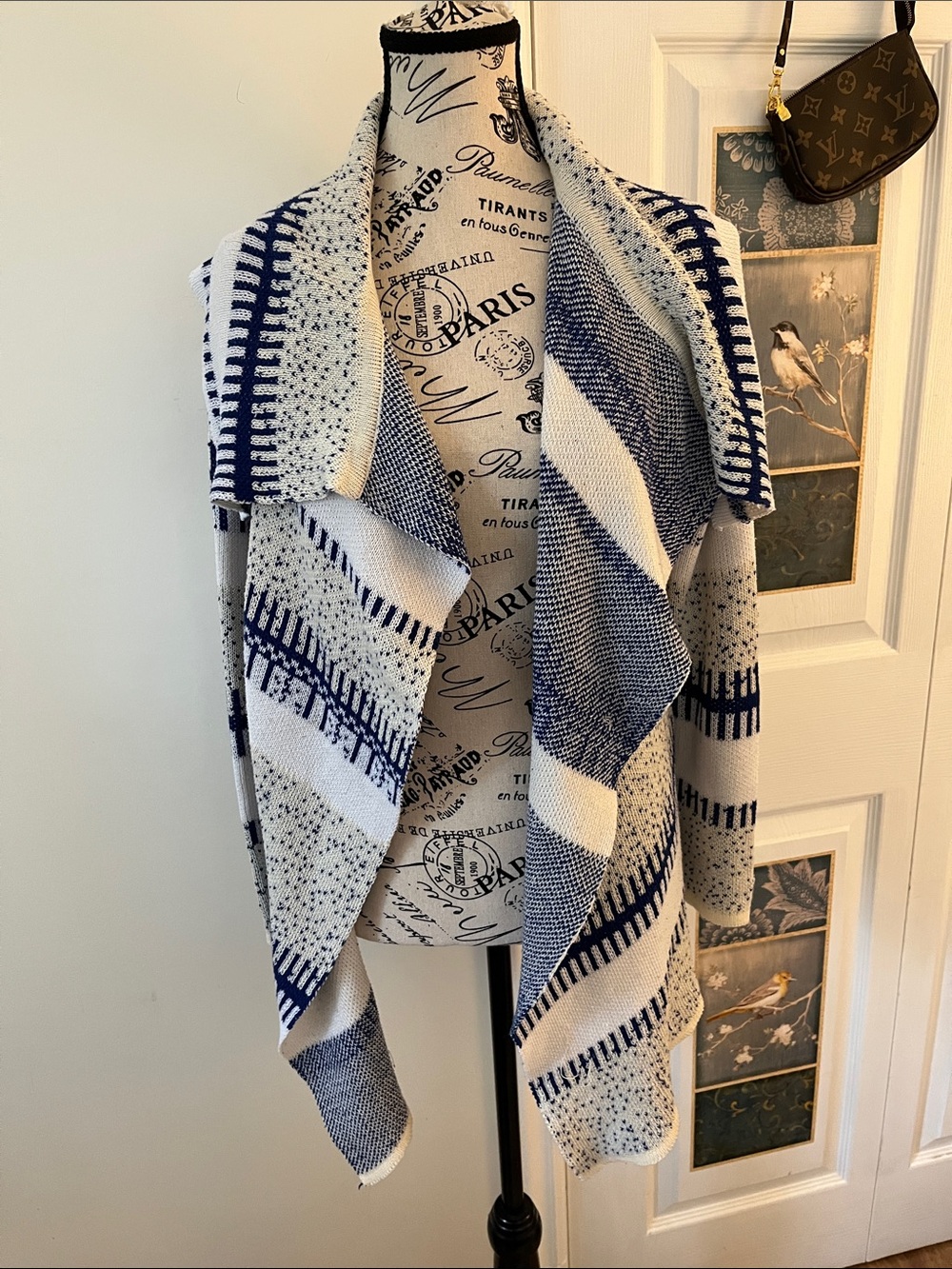 🍎Source Unknown White and Navy Blue Striped Open Front Cardigan - Picture 7 of 9
